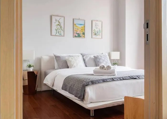 2 Bedroom At Bts Nana Sukhumvit 11 Floor 15 Pool Not Permitted *