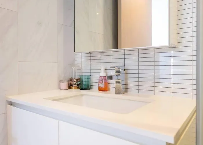 2 Bedroom At Bts Nana Sukhumvit 11 Floor 15 Pool Not Permitted